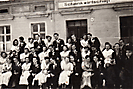 1953