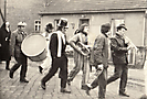 1975