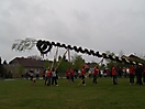 Maibaum aufstellen 2008_30