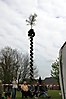 Maibaum aufstellen 2010_94